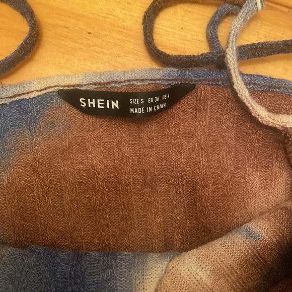 SHEIN abstract top - Picture 3 of 3